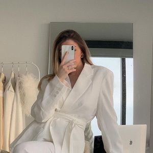 Meet your Posher, Alina